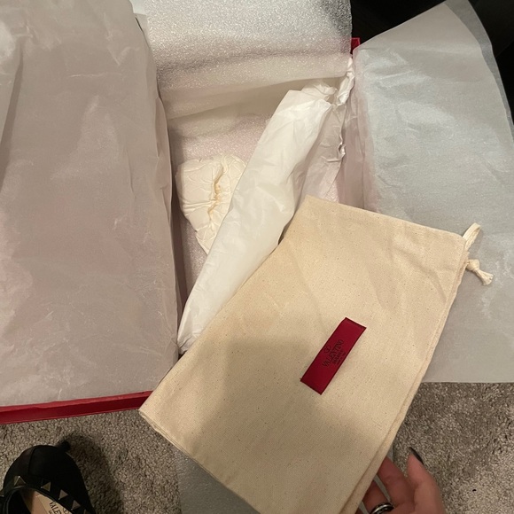 Valentino black mesh studd pumps 35.5 - Picture 9 of 13